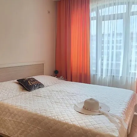 Royal Sun Lägenhetshotell Slăntjev Brjag