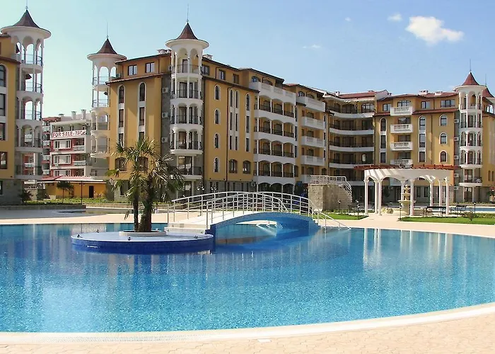 Royal Sun Aparthotel 4*