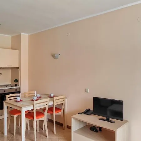 Royal Sun Apartahotel 3*