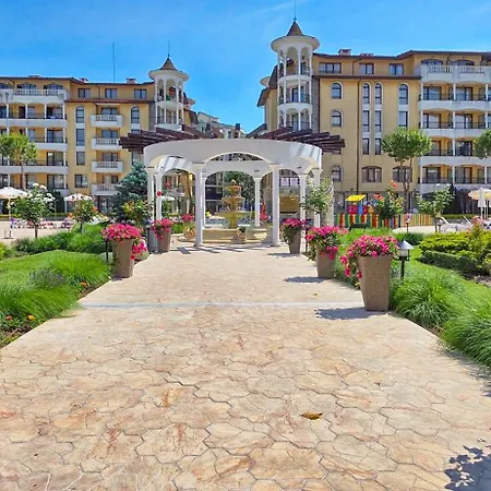 Royal Sun Apartahotel 3*