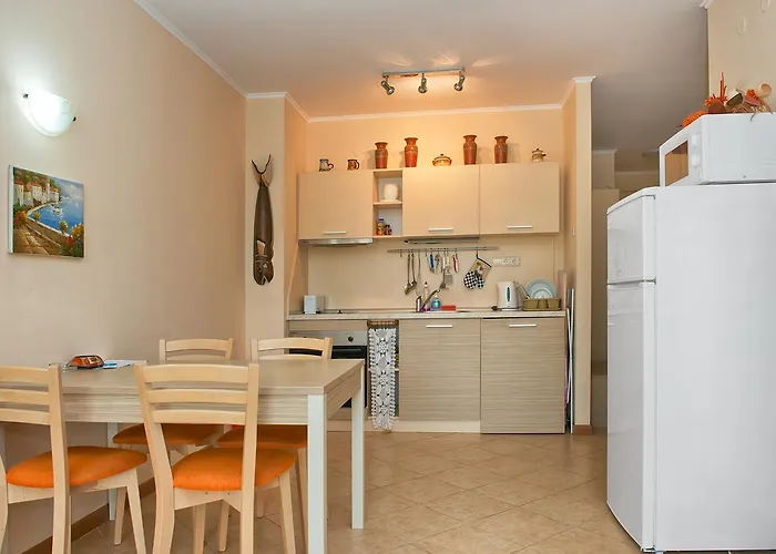 Royal Sun Aparthotel 4*